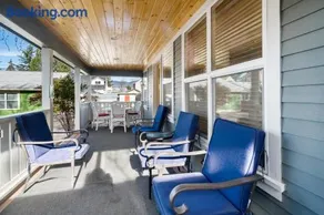 Pioneer Vacation Rentals - Pioneer Craftsman House - Image 2