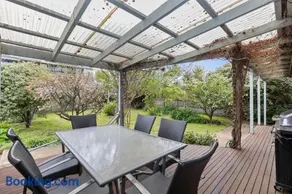 Matching Green on The Parade - perfect location! - Image 4