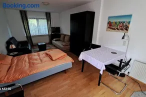 PrettyCentral1roomappartement - Image 1