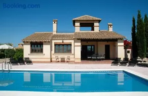HL 001 Holiday rentals 3 Bedrooms 2 Bathroom - Image 1