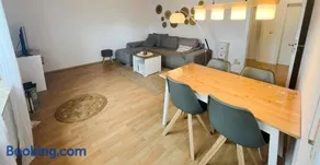 Appartamento con griglia, terrazza e giardino - Image 3