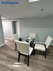 Sleek Luxurious Guest Suite in Nashua with private entrance - Image 5
