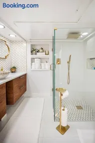 Romantic Hideout 1Bedroom Lower Level - Image 3