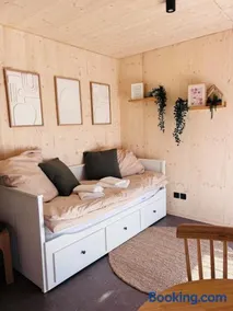 Les Deux M Tiny House with Private Garden - Image 1