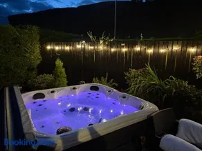 Allt Mor Retreat with Hot Tub - Image 2
