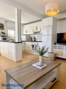 Apartment with views of the best beach in Albir - Image 4