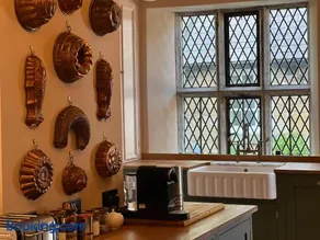 Pentrehobyn Hall sleeps 18 - Image 4