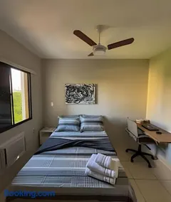 2 quartos, ar condicionado e pertinho do centro - Image 2