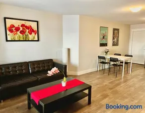 Kelowna new lake view 2bedrooms close BIG WHITE - Image 2