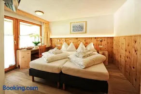 Alpin Sporthotel Bündnerhof - Image 3