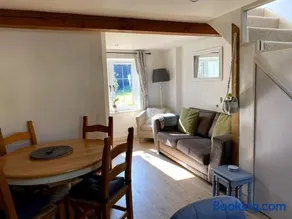Coombe Edge Cottage - Image 3