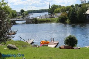 Balsam Lake Cottage 5 Bed room - Image 5