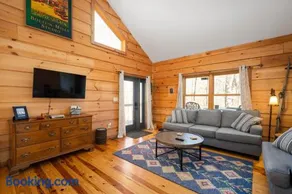 The Treehouse at the Rustic Retreat - Image 5