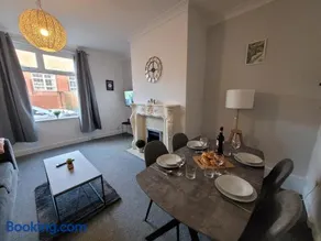 Luke Stays - Rokeby Street - Image 2
