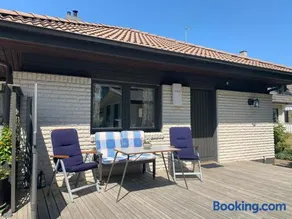 Mysigt boende i Åhus med egen ingång, terass, wifi, tvättmaskin & parkering! - Image 2