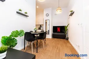 New & Modern Apartment - Image 1
