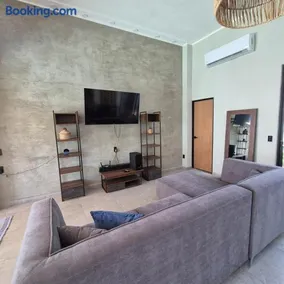 Encantadora casa con alberca privada - Image 3