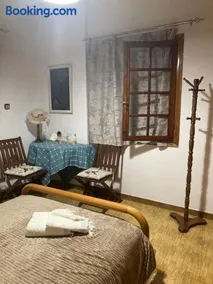 Apartment with Garden - Image 3