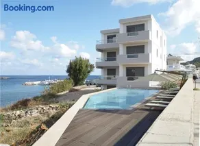Potideon Bay Luxury Apartments - Image 2