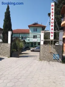 Tsarevets family hotel - Image 1