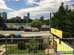 AJO Apartments - Alte Donau Lake View Penthouse - Self-Check-in - Image 2
