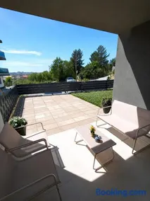 Nashi Garden Apartment Split with City View & Parking - Image 2