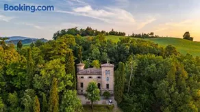 Rocchetta Cionini - a Castle overlooking the Motor Valley - Image 1