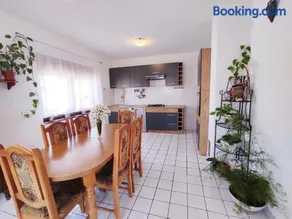 Apartment Ivy - Image 4