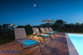 Villa arround Svetvincencenat with heated pool - Image 4