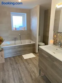 L'Evasion chambre DUNE avec sauna et spa privatifs - Image 1