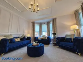 Timeless Charm Meets Modern Living 4 Bed Period Property - Image 2