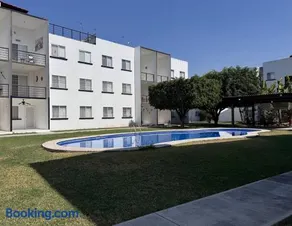 condominio, 5 albercas, 3 camas, 3 estacionamientos - Image 2