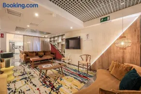 AmazINN Madrid Chamberi - Image 2