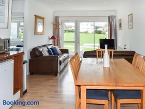 Cape A2 Westbay Club, a 2 bedroom cottage, Isle of Wight - Image 2