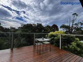 Treetop Retreat in Old Ocean Grove - Image 4