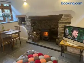 The Cottage - Image 2