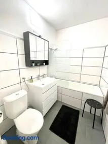 **Modernes Apartment in zentraler Lage** - Image 3