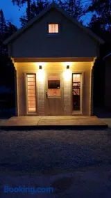 Wasaga Beach Bunkie 10 - Image 2