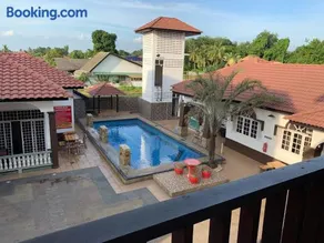 Wan Danisha Villa Inn - Image 4