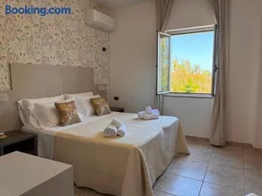 Hotel Paradiso 1972 - Image 1