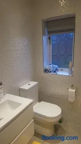 Lavish4Bed Mansion in Warrington - Image 2