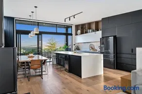 Ocean-View Luxury, Spa, Fire Pit & Ocean Views - Image 2