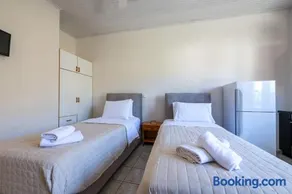 Mythos Suites-Hermes apartment - Image 4