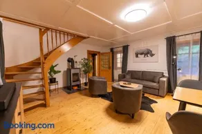 Schmuckes Geräumiges Haus mit Garten in Graz für bis zu 8 Gäste Ideal für Familien und Gruppen - Image 3