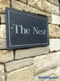 Stylish one bedroom Cotswold Coach House Tetbury - Image 3