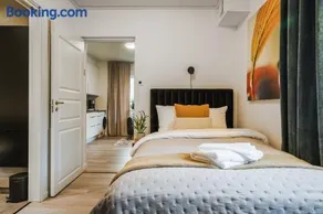 Guestly Homes - Modern & Central 1BR - Image 3