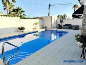 Villa Quesada con piscina privada - Image 2