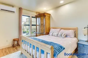 Extended PNW Retreat in Historic Dtwn Anacortes! - Image 1