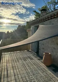 Maison avec toit terrasse dans le vieux Mirabel - Image 1