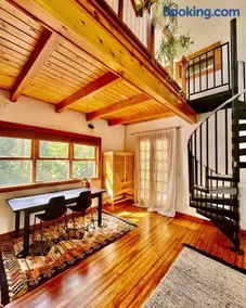 Stunning Catskills Cabin - Image 3